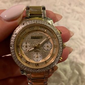 Watch with small diamonds!